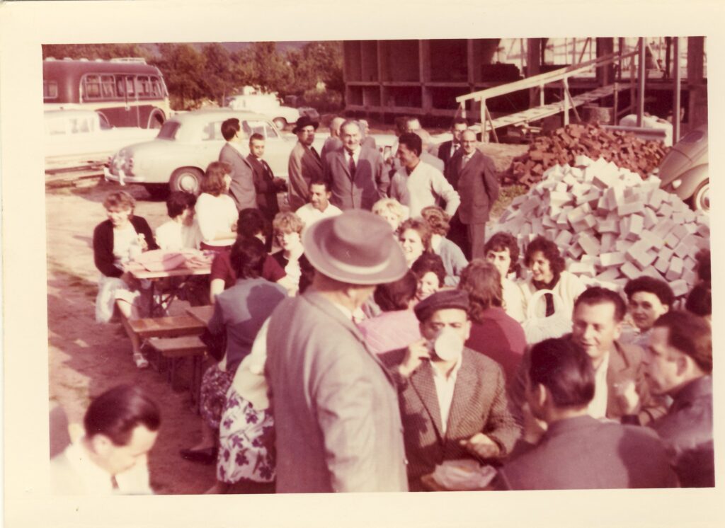 Richtfest der Kleiderfabrik Weidenmann in Obernburg 60er Jahre