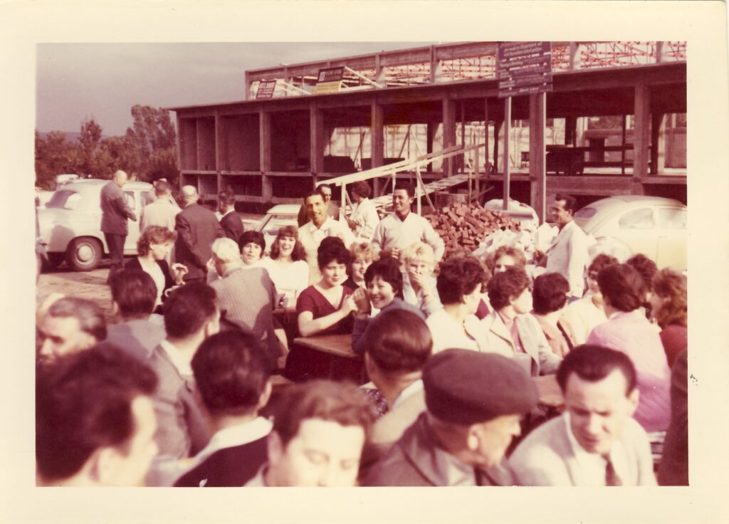 Richtfest der Kleiderfabrik Weidenmann in Obernburg 60er Jahre