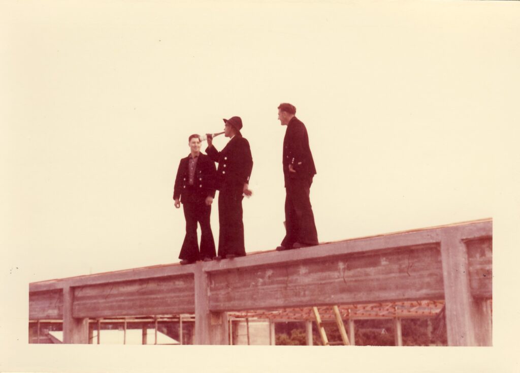Richtfest der Kleiderfabrik Weidenmann in Obernburg 60er Jahre